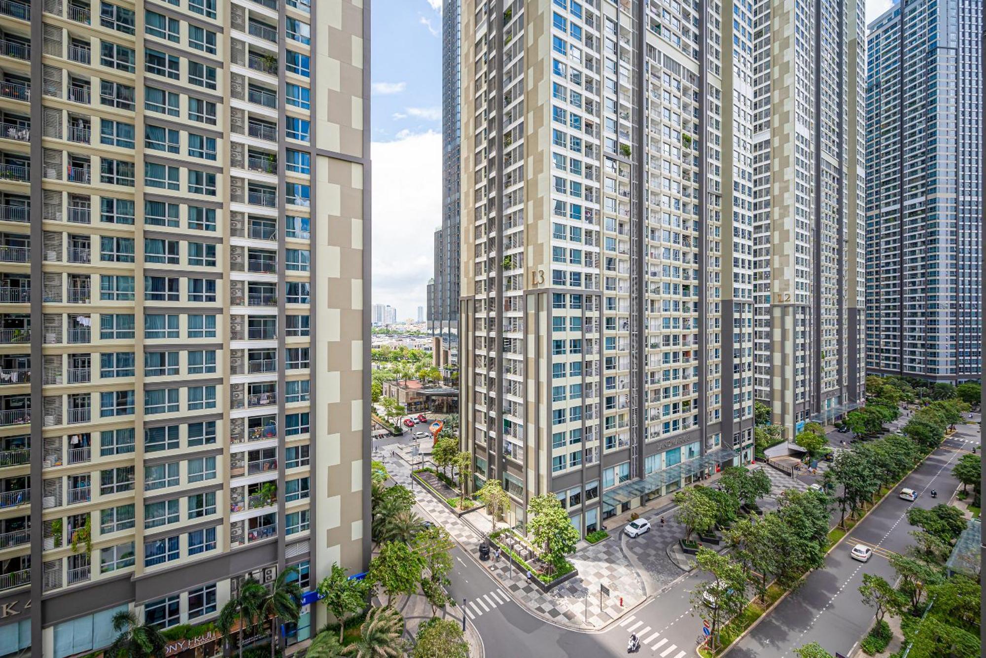 Apartment Celavie Serviced - The Vinhomes And Landmark *